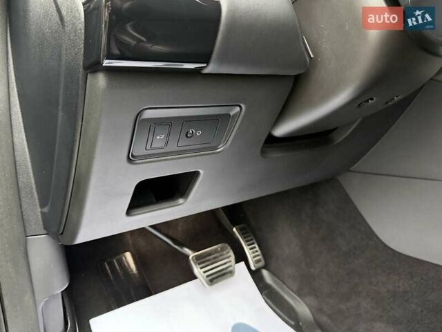 Сірий Ленд Ровер Діскавері, об'ємом двигуна 3 л та пробігом 105 тис. км за 29555 $, фото 84 на Automoto.ua