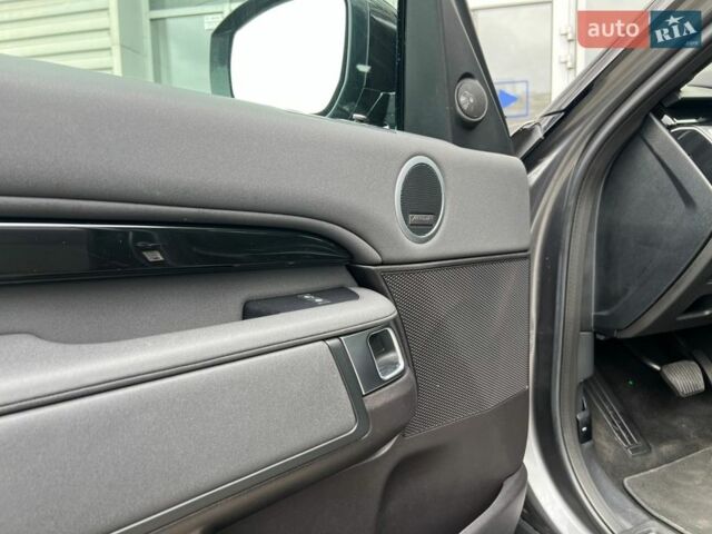 Сірий Ленд Ровер Діскавері, об'ємом двигуна 3 л та пробігом 93 тис. км за 27000 $, фото 19 на Automoto.ua