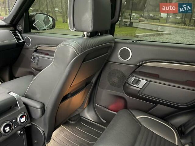 Сірий Ленд Ровер Діскавері, об'ємом двигуна 3 л та пробігом 105 тис. км за 29555 $, фото 113 на Automoto.ua