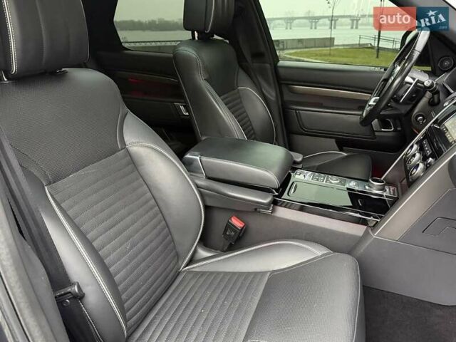 Сірий Ленд Ровер Діскавері, об'ємом двигуна 3 л та пробігом 105 тис. км за 29555 $, фото 123 на Automoto.ua