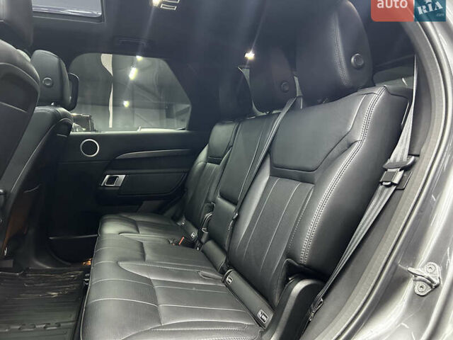 Сірий Ленд Ровер Діскавері, об'ємом двигуна 2.99 л та пробігом 100 тис. км за 43500 $, фото 29 на Automoto.ua