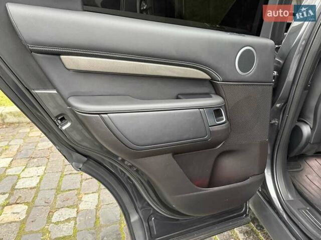 Сірий Ленд Ровер Діскавері, об'ємом двигуна 3 л та пробігом 105 тис. км за 29555 $, фото 105 на Automoto.ua