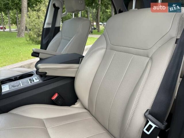 Сірий Ленд Ровер Діскавері, об'ємом двигуна 2 л та пробігом 124 тис. км за 28777 $, фото 61 на Automoto.ua