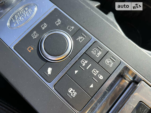 Серый Ленд Ровер Дискавери, объемом двигателя 3 л и пробегом 160 тыс. км за 31500 $, фото 12 на Automoto.ua