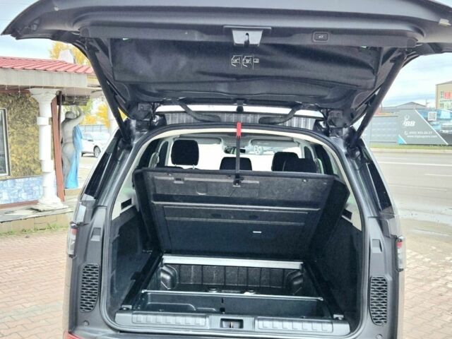 Серый Ленд Ровер Дискавери, объемом двигателя 2 л и пробегом 118 тыс. км за 32200 $, фото 1 на Automoto.ua