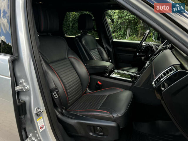Ленд Ровер Дискавери 2019 в Киеве на Automoto.ua Серый Ленд Ровер Дискавери, объемом двигателя 3 л и пробегом 97 тыс. км за 36800 $, фото 17 на Automoto.ua