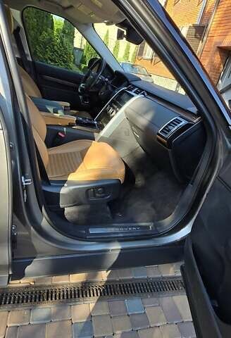 Серый Ленд Ровер Дискавери, объемом двигателя 3 л и пробегом 74 тыс. км за 50000 $, фото 21 на Automoto.ua