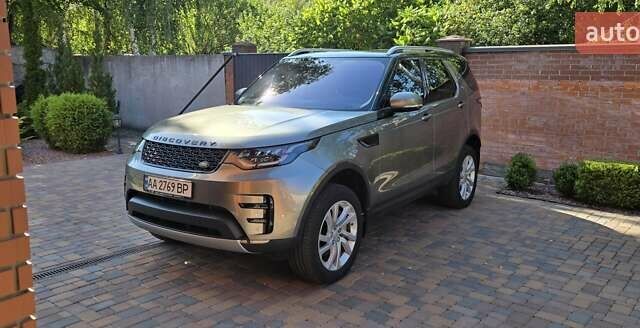 Серый Ленд Ровер Дискавери, объемом двигателя 3 л и пробегом 74 тыс. км за 50000 $, фото 5 на Automoto.ua