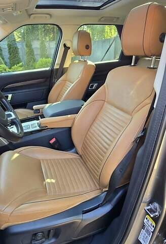 Серый Ленд Ровер Дискавери, объемом двигателя 3 л и пробегом 74 тыс. км за 50000 $, фото 8 на Automoto.ua