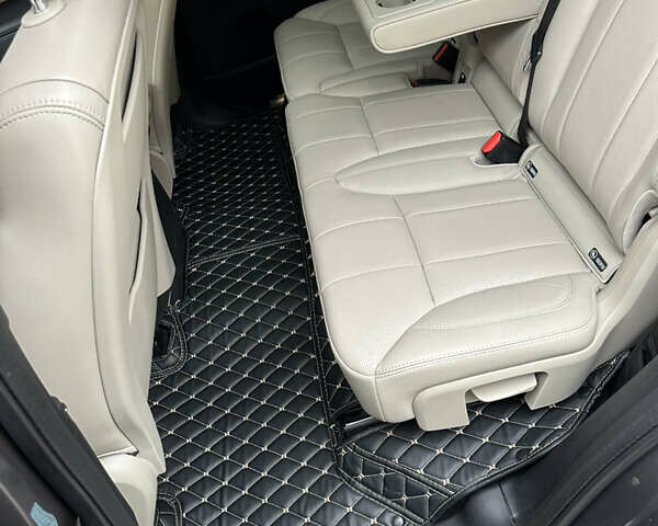 Серый Ленд Ровер Дискавери, объемом двигателя 3 л и пробегом 52 тыс. км за 39500 $, фото 76 на Automoto.ua