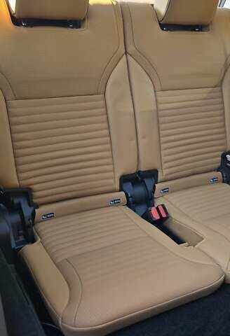 Серый Ленд Ровер Дискавери, объемом двигателя 3 л и пробегом 74 тыс. км за 50000 $, фото 24 на Automoto.ua