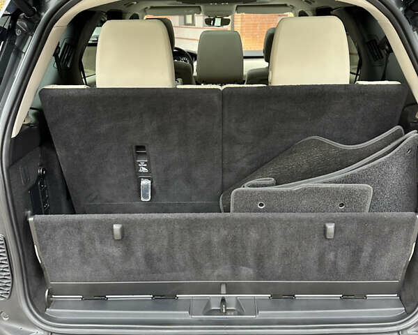 Серый Ленд Ровер Дискавери, объемом двигателя 3 л и пробегом 52 тыс. км за 39500 $, фото 84 на Automoto.ua