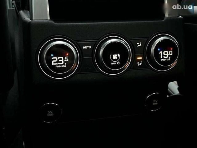 Сірий Ленд Ровер Діскавері, об'ємом двигуна 3 л та пробігом 98 тис. км за 34900 $, фото 21 на Automoto.ua