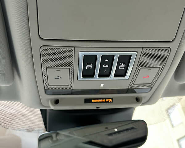 Серый Ленд Ровер Дискавери, объемом двигателя 3 л и пробегом 52 тыс. км за 39500 $, фото 127 на Automoto.ua