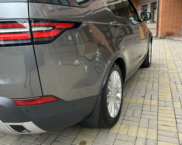 Серый Ленд Ровер Дискавери, объемом двигателя 3 л и пробегом 52 тыс. км за 39500 $, фото 16 на Automoto.ua