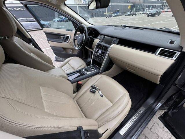 Серый Ленд Ровер Дискавери, объемом двигателя 2 л и пробегом 108 тыс. км за 25000 $, фото 4 на Automoto.ua