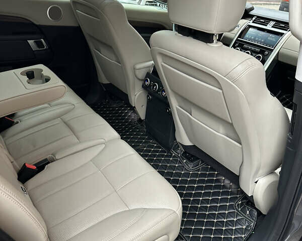 Серый Ленд Ровер Дискавери, объемом двигателя 3 л и пробегом 52 тыс. км за 39500 $, фото 95 на Automoto.ua