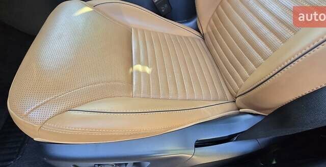 Серый Ленд Ровер Дискавери, объемом двигателя 3 л и пробегом 74 тыс. км за 50000 $, фото 9 на Automoto.ua