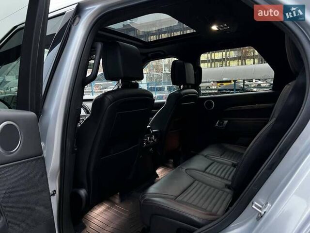 Серый Ленд Ровер Дискавери, объемом двигателя 3 л и пробегом 98 тыс. км за 34900 $, фото 13 на Automoto.ua