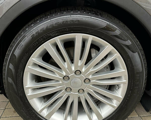 Серый Ленд Ровер Дискавери, объемом двигателя 3 л и пробегом 52 тыс. км за 39500 $, фото 117 на Automoto.ua