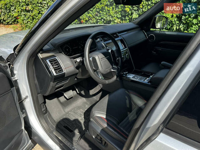 Ленд Ровер Дискавери 2019 в Киеве на Automoto.ua Серый Ленд Ровер Дискавери, объемом двигателя 3 л и пробегом 97 тыс. км за 36800 $, фото 7 на Automoto.ua