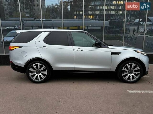 Серый Ленд Ровер Дискавери, объемом двигателя 3 л и пробегом 98 тыс. км за 34900 $, фото 6 на Automoto.ua