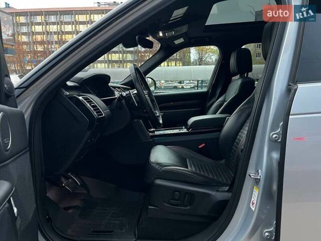 Серый Ленд Ровер Дискавери, объемом двигателя 3 л и пробегом 98 тыс. км за 34900 $, фото 7 на Automoto.ua