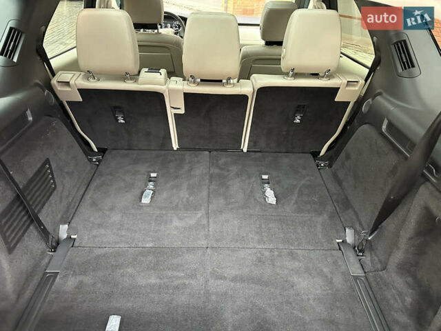 Серый Ленд Ровер Дискавери, объемом двигателя 3 л и пробегом 52 тыс. км за 39500 $, фото 99 на Automoto.ua