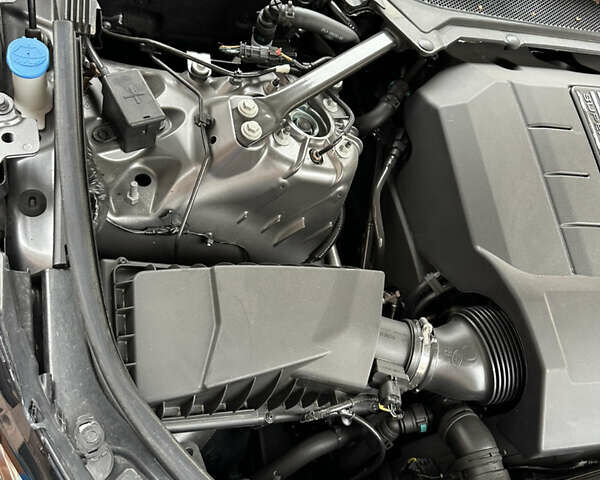 Серый Ленд Ровер Дискавери, объемом двигателя 3 л и пробегом 52 тыс. км за 39500 $, фото 116 на Automoto.ua