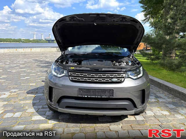Серый Ленд Ровер Дискавери, объемом двигателя 2 л и пробегом 120 тыс. км за 29999 $, фото 3 на Automoto.ua
