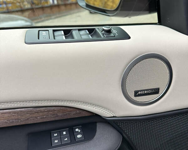 Серый Ленд Ровер Дискавери, объемом двигателя 3 л и пробегом 52 тыс. км за 39500 $, фото 119 на Automoto.ua