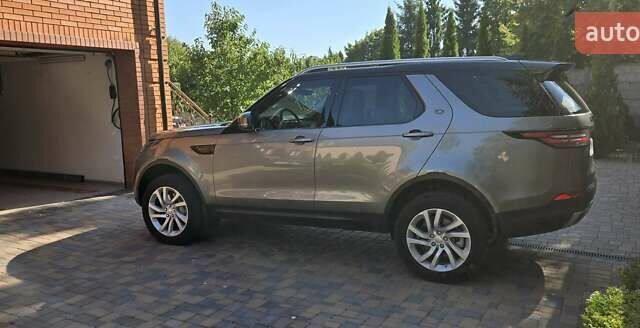 Серый Ленд Ровер Дискавери, объемом двигателя 3 л и пробегом 74 тыс. км за 50000 $, фото 4 на Automoto.ua