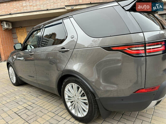 Серый Ленд Ровер Дискавери, объемом двигателя 3 л и пробегом 52 тыс. км за 39500 $, фото 43 на Automoto.ua