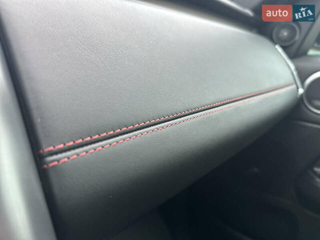 Серый Ленд Ровер Дискавери, объемом двигателя 2.99 л и пробегом 99 тыс. км за 36700 $, фото 23 на Automoto.ua