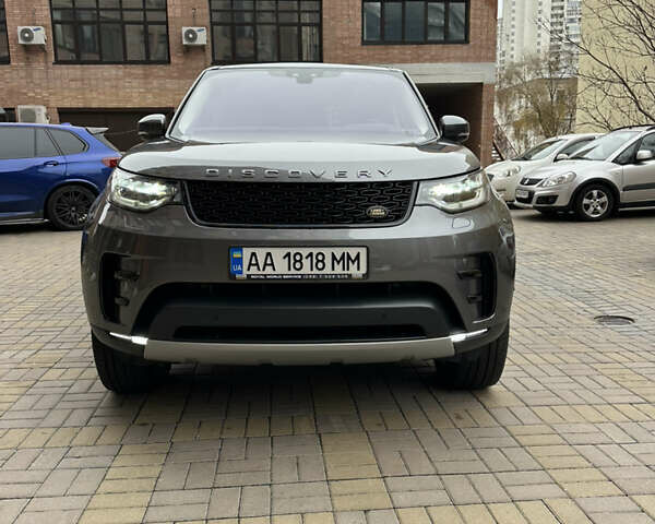 Серый Ленд Ровер Дискавери, объемом двигателя 3 л и пробегом 52 тыс. км за 39500 $, фото 47 на Automoto.ua