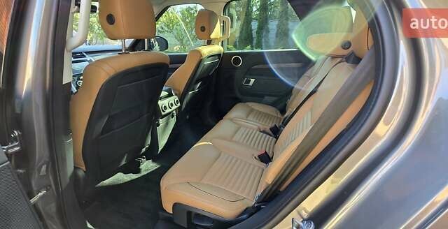 Серый Ленд Ровер Дискавери, объемом двигателя 3 л и пробегом 74 тыс. км за 50000 $, фото 12 на Automoto.ua