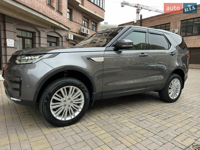 Серый Ленд Ровер Дискавери, объемом двигателя 3 л и пробегом 52 тыс. км за 39500 $, фото 46 на Automoto.ua