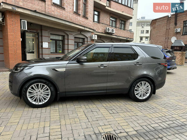 Серый Ленд Ровер Дискавери, объемом двигателя 3 л и пробегом 52 тыс. км за 39500 $, фото 1 на Automoto.ua