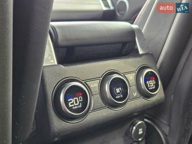 Сірий Ленд Ровер Діскавері, об'ємом двигуна 3 л та пробігом 103 тис. км за 36500 $, фото 33 на Automoto.ua