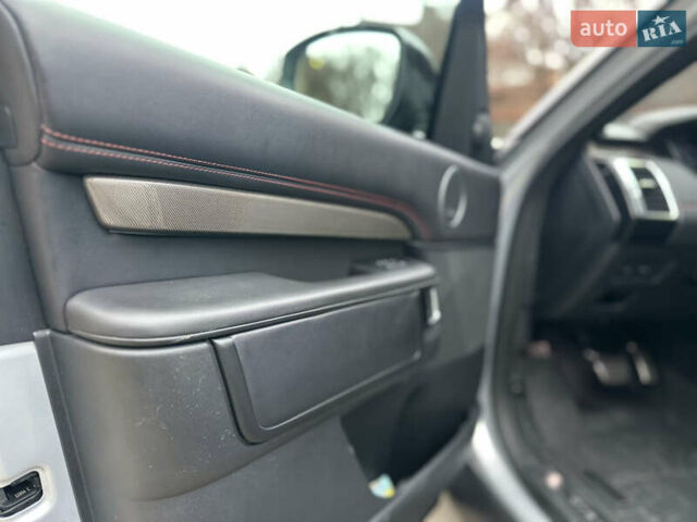 Серый Ленд Ровер Дискавери, объемом двигателя 2.99 л и пробегом 99 тыс. км за 36700 $, фото 12 на Automoto.ua