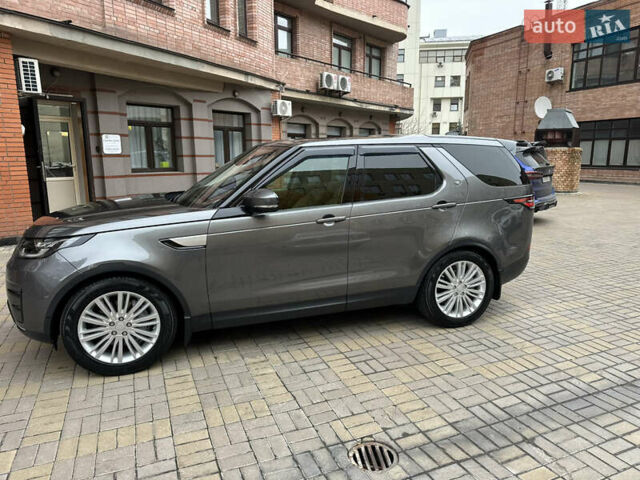 Серый Ленд Ровер Дискавери, объемом двигателя 3 л и пробегом 52 тыс. км за 39500 $, фото 3 на Automoto.ua