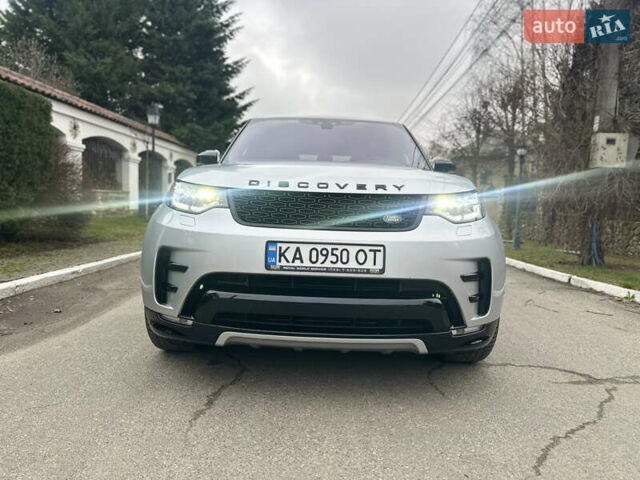 Серый Ленд Ровер Дискавери, объемом двигателя 2.99 л и пробегом 99 тыс. км за 36700 $, фото 2 на Automoto.ua