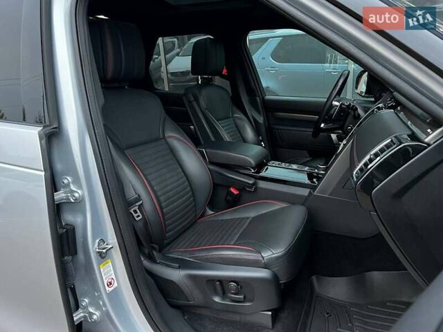 Серый Ленд Ровер Дискавери, объемом двигателя 3 л и пробегом 98 тыс. км за 34900 $, фото 11 на Automoto.ua