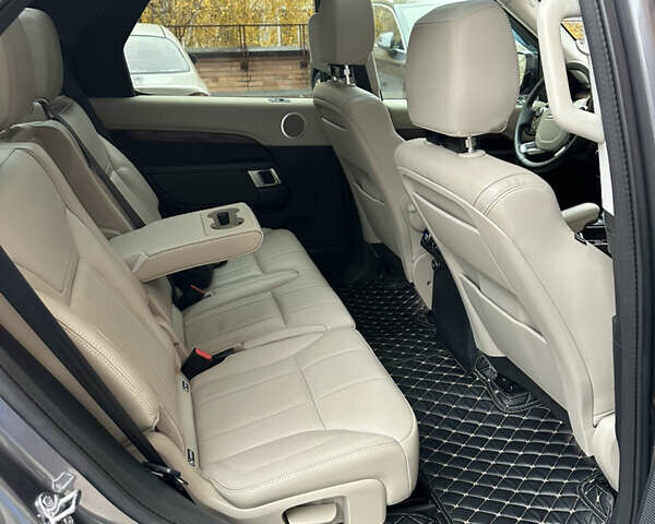 Серый Ленд Ровер Дискавери, объемом двигателя 3 л и пробегом 52 тыс. км за 39500 $, фото 89 на Automoto.ua