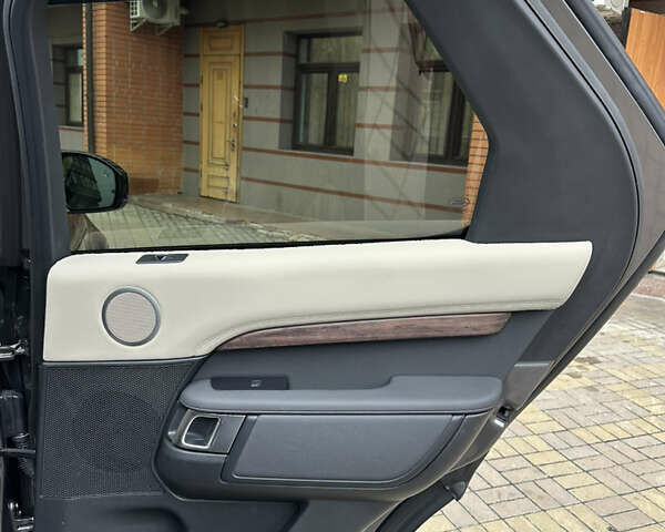 Серый Ленд Ровер Дискавери, объемом двигателя 3 л и пробегом 52 тыс. км за 39500 $, фото 88 на Automoto.ua