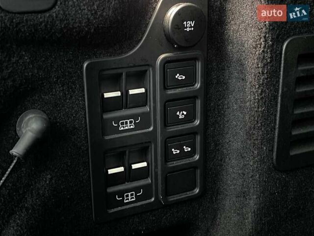 Серый Ленд Ровер Дискавери, объемом двигателя 3 л и пробегом 98 тыс. км за 34900 $, фото 24 на Automoto.ua