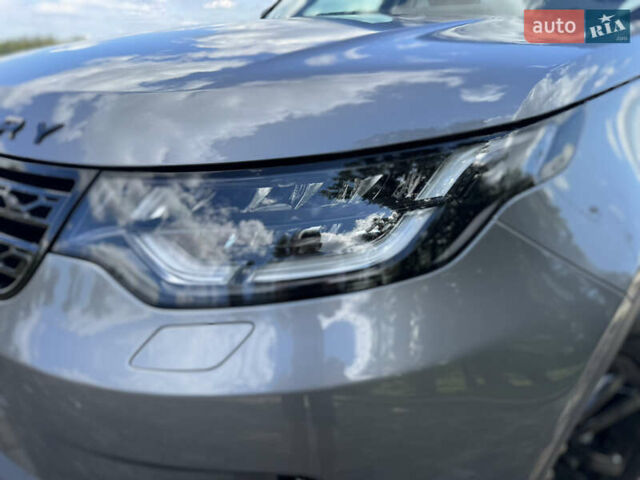 Ленд Ровер Дискавери 2020 в Киеве на Automoto.ua Серый Ленд Ровер Дискавери, объемом двигателя 3 л и пробегом 74 тыс. км за 51000 $, фото 2 на Automoto.ua
