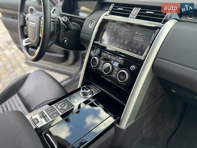 Ленд Ровер Дискавери 2020 в Киеве на Automoto.ua Серый Ленд Ровер Дискавери, объемом двигателя 3 л и пробегом 74 тыс. км за 51000 $, фото 73 на Automoto.ua