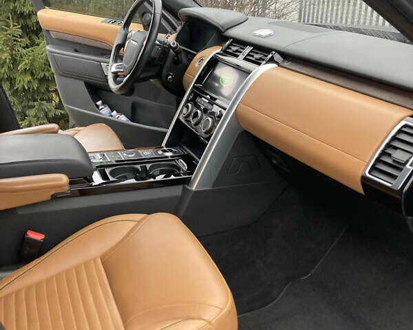 Серый Ленд Ровер Дискавери, объемом двигателя 2.99 л и пробегом 73 тыс. км за 47000 $, фото 7 на Automoto.ua