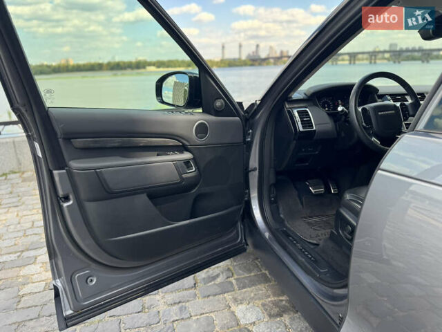 Серый Ленд Ровер Дискавери, объемом двигателя 3 л и пробегом 74 тыс. км за 47900 $, фото 34 на Automoto.ua